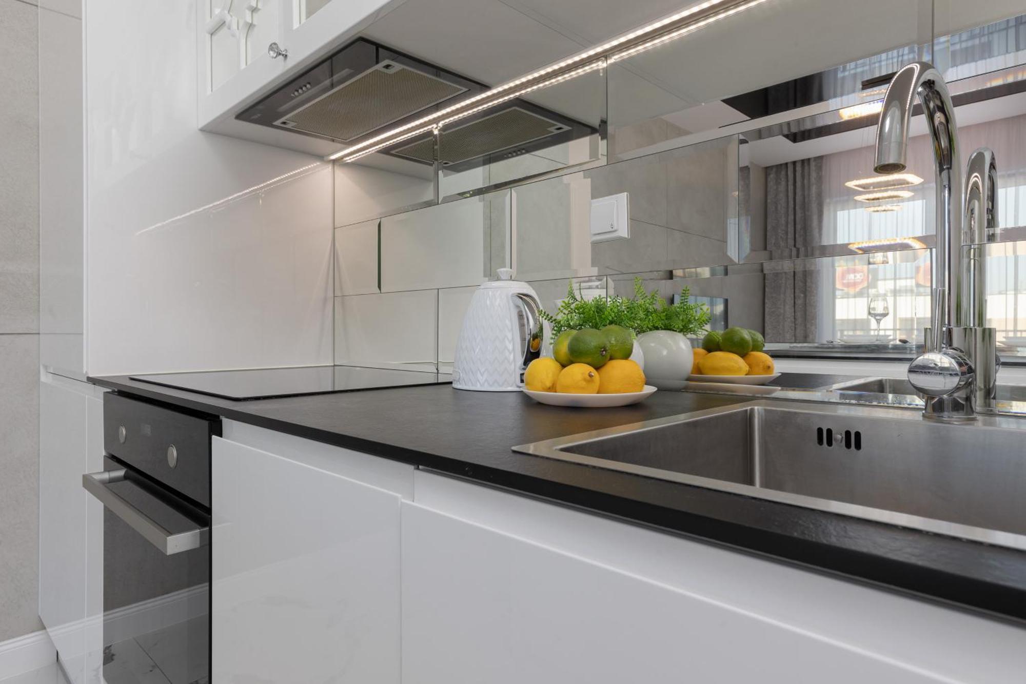 Elegant Apartments With Balcony & Parking Warsaw By Noclegi Renters エクステリア 写真