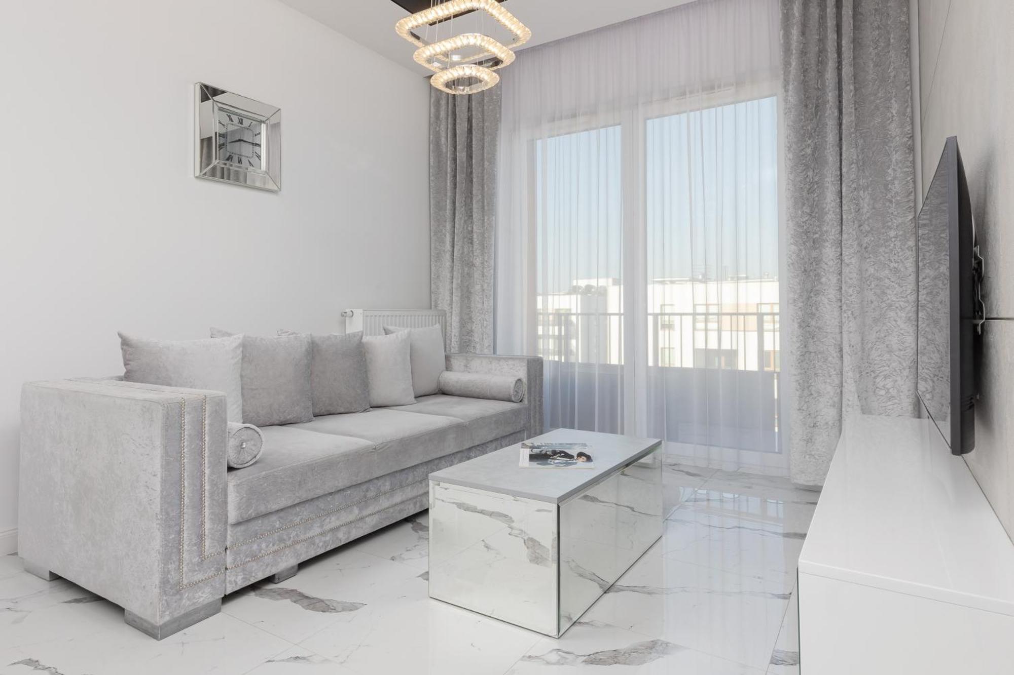 Elegant Apartments With Balcony & Parking Warsaw By Noclegi Renters エクステリア 写真