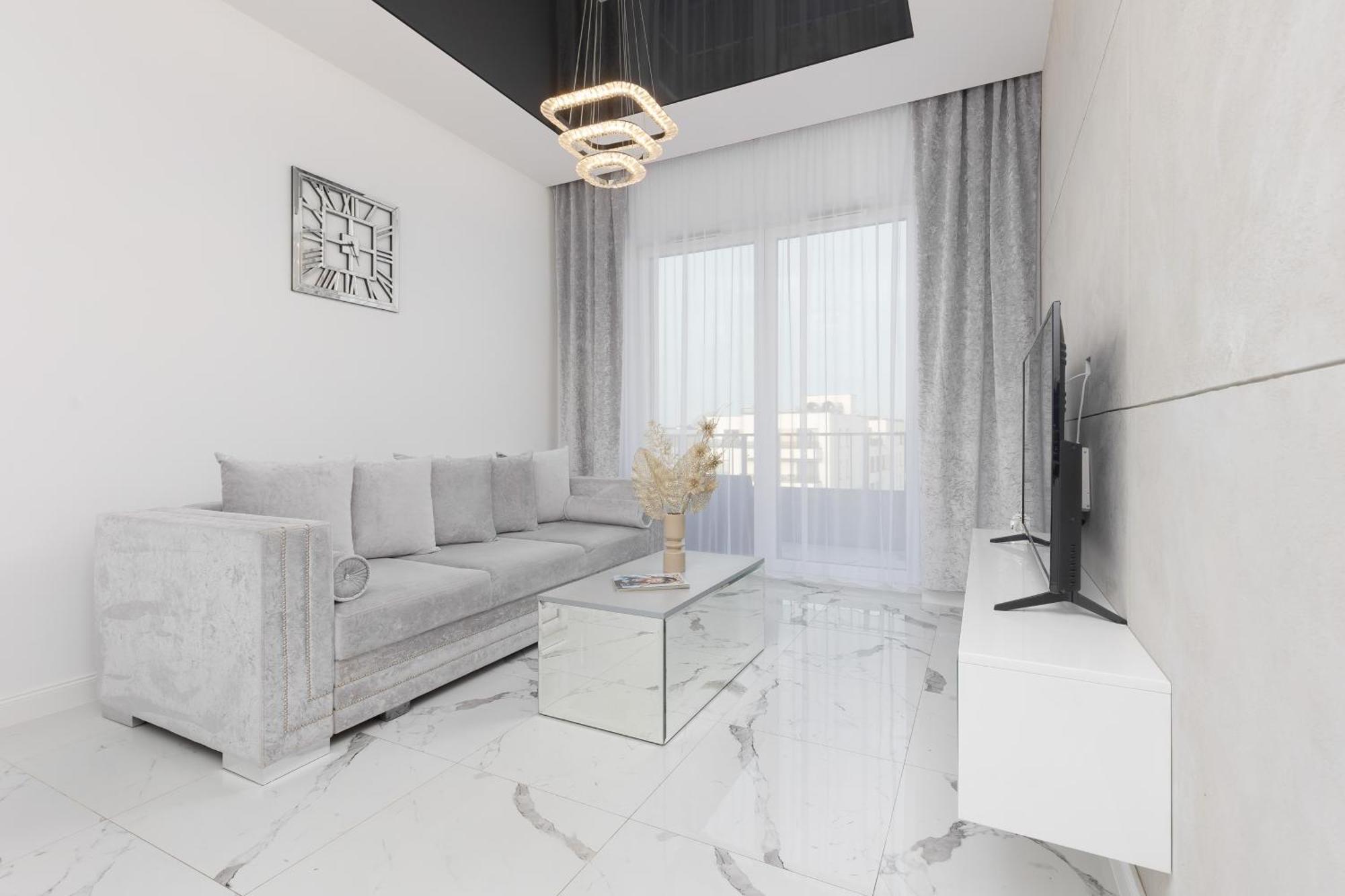 Elegant Apartments With Balcony & Parking Warsaw By Noclegi Renters エクステリア 写真