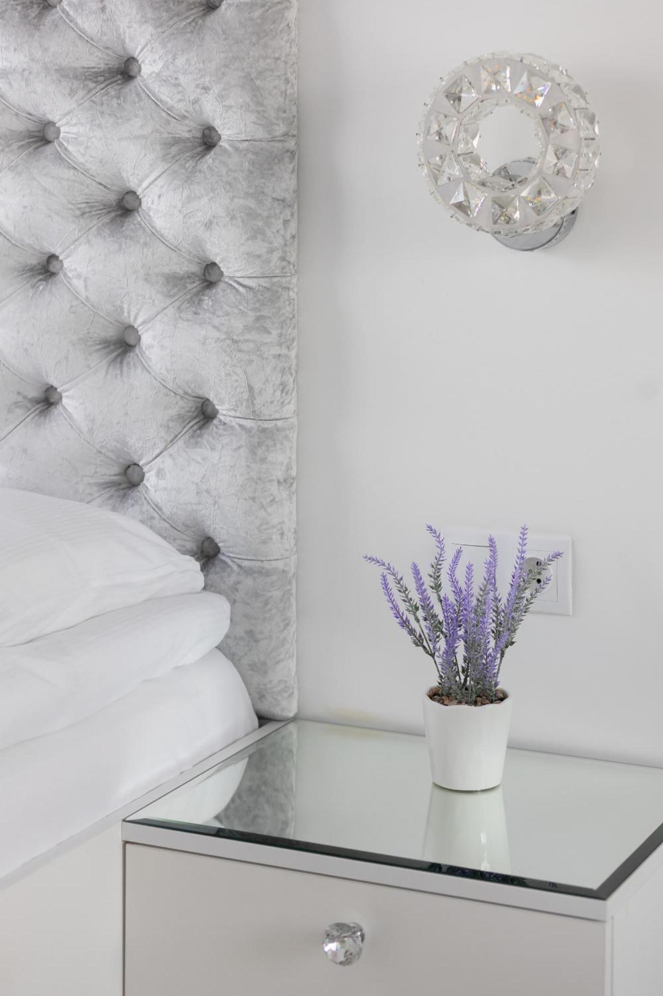 Elegant Apartments With Balcony & Parking Warsaw By Noclegi Renters エクステリア 写真